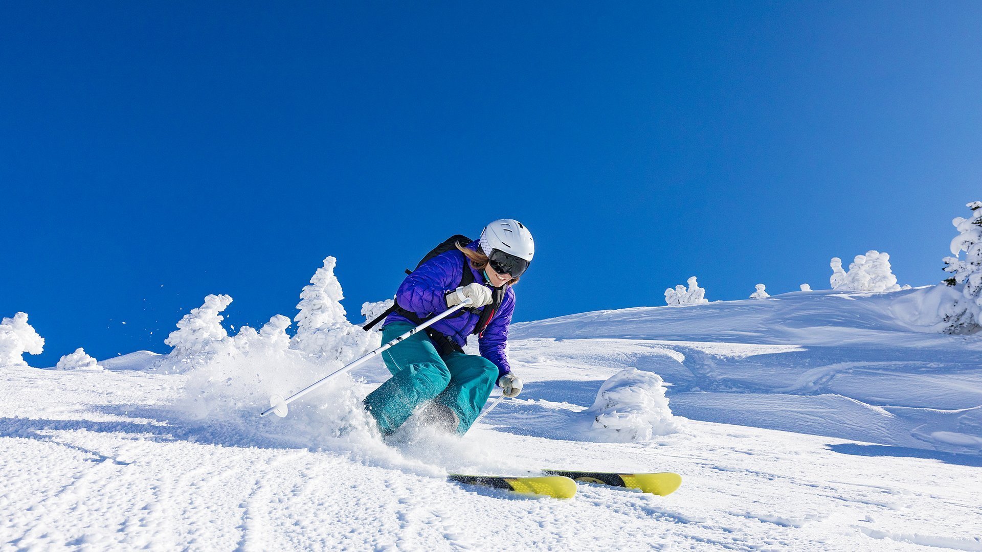 银石绝地反击，阿斯顿马丁引擎轰鸣逆转红牛，勒克莱尔一停封神写就围场唯一剧本